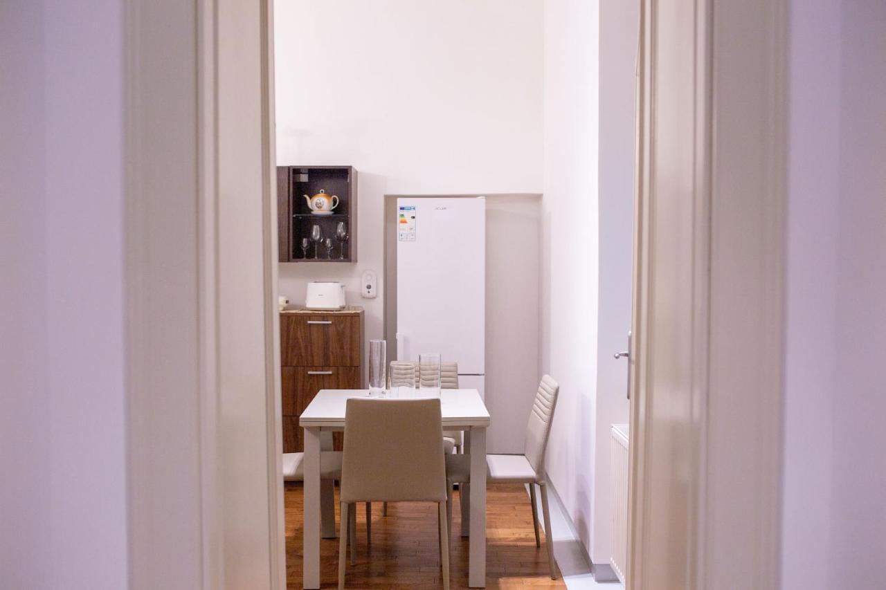 Alessia Apartment In The Old Town Timisoara Exterior foto